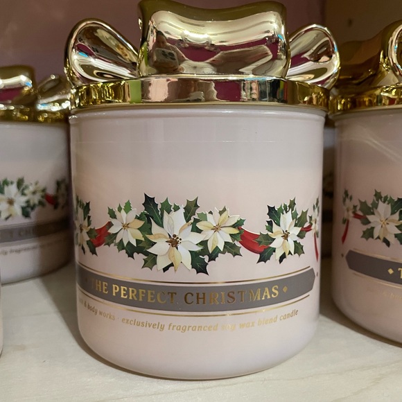 Limited edition Bath & Body Works The Perfect Christmas Candle - Gold & Cream x3